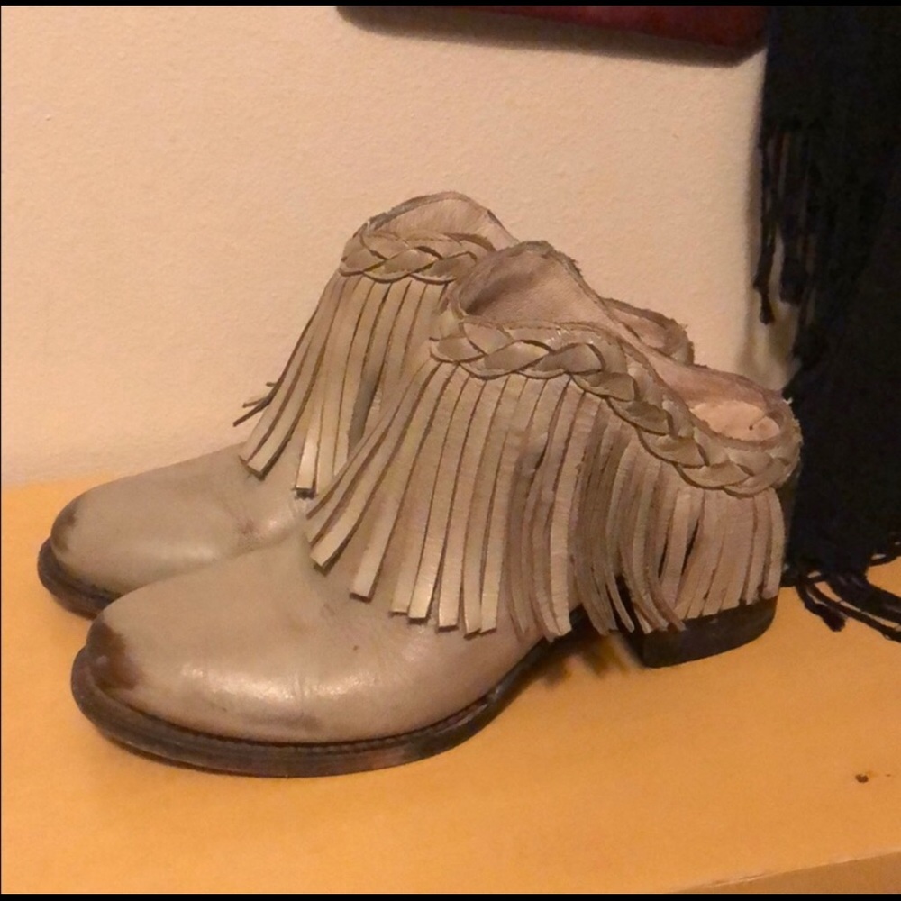 Freebird Fringe Booties SZ 9